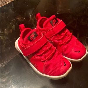 Red Nike toddler boys size 9c